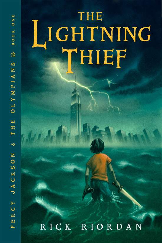 Book cover of Rick Riordan's "The Lightning Thief"