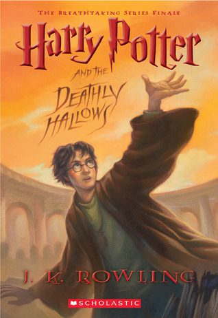 Book cover of J.K. Rowling's "Harry Potter and the Deathly Hallows"